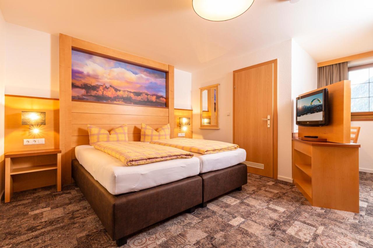 Hotel-Garni Pramstraller マイヤーホーフェン エクステリア 写真
