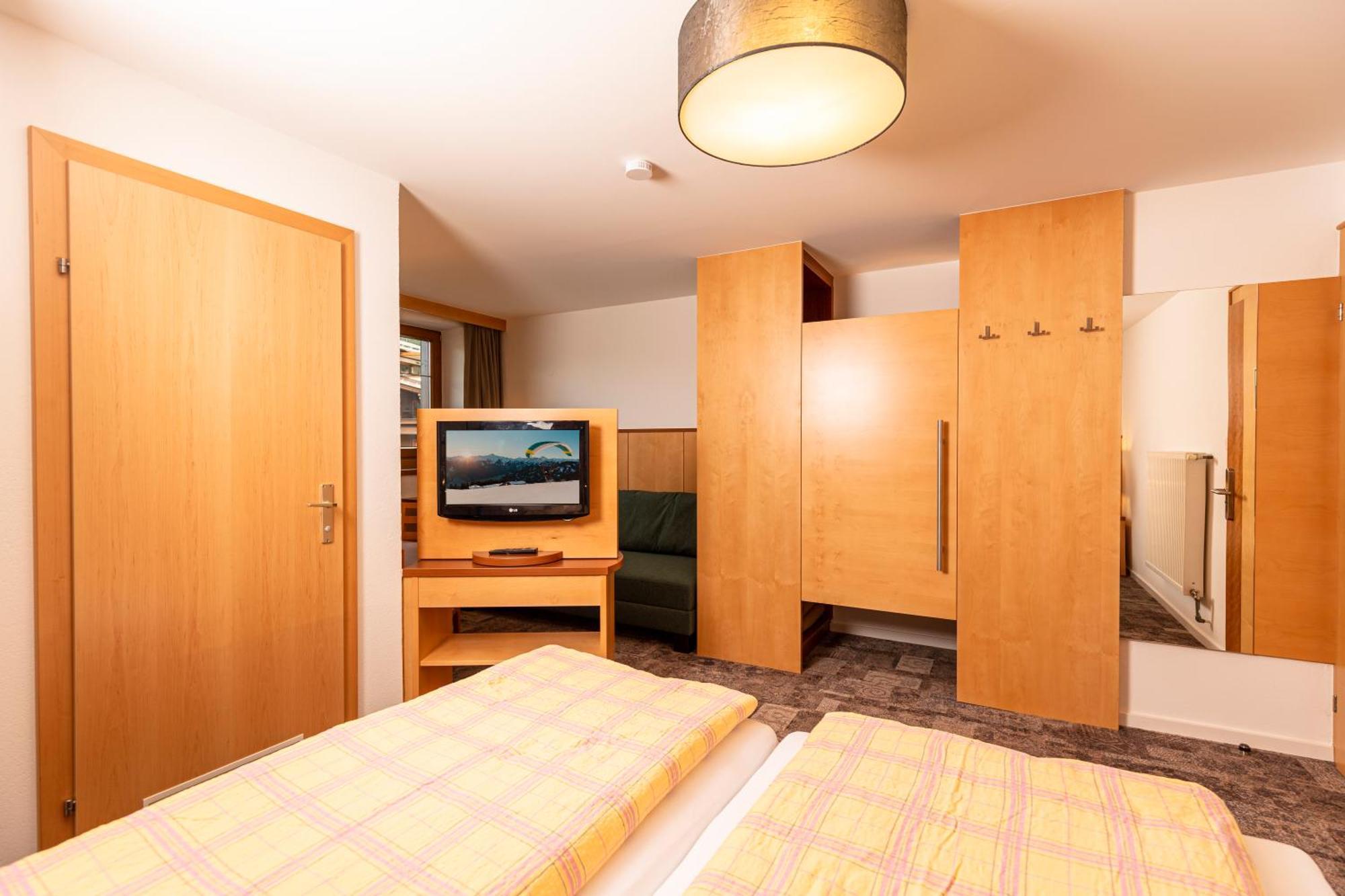 Hotel-Garni Pramstraller マイヤーホーフェン エクステリア 写真